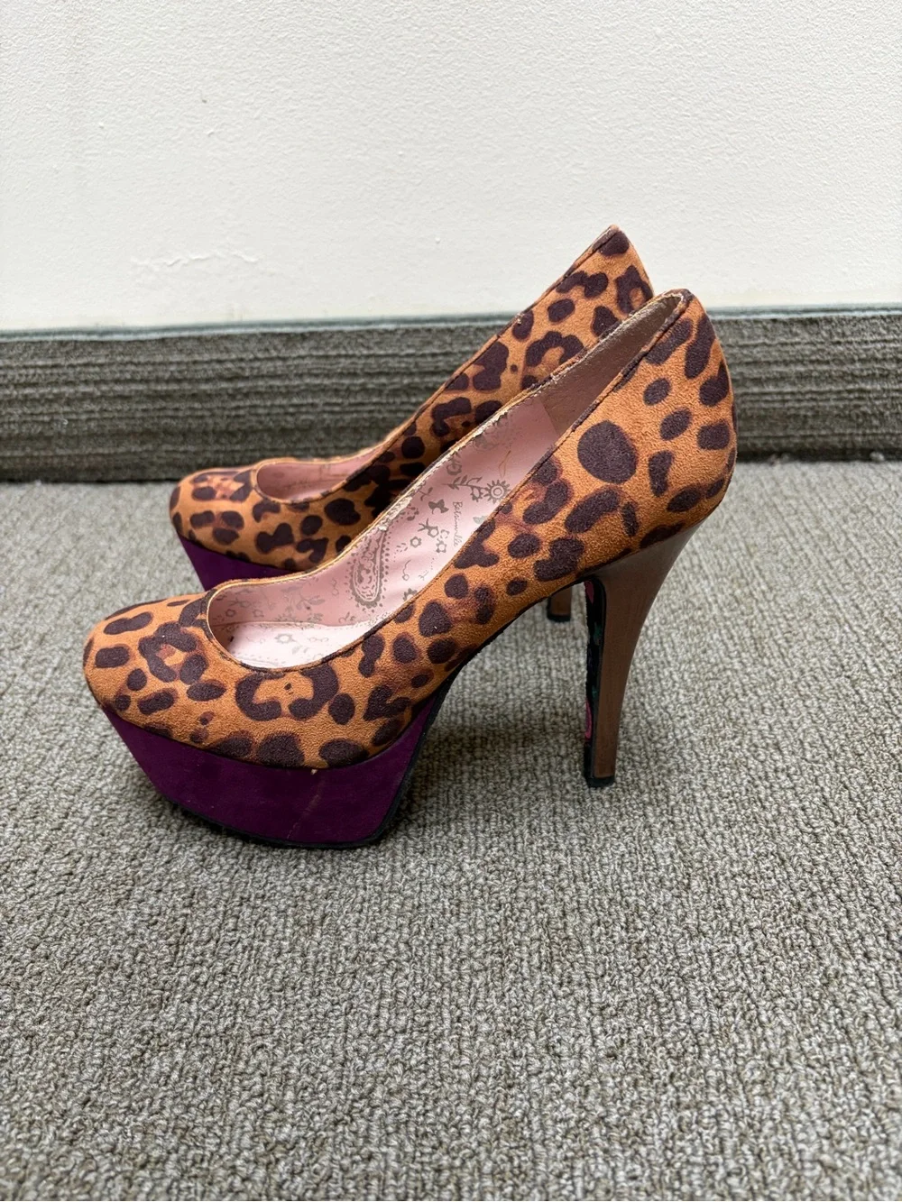 Betsey Johnson Leopard Print Pumps with Purple Platform size 8
